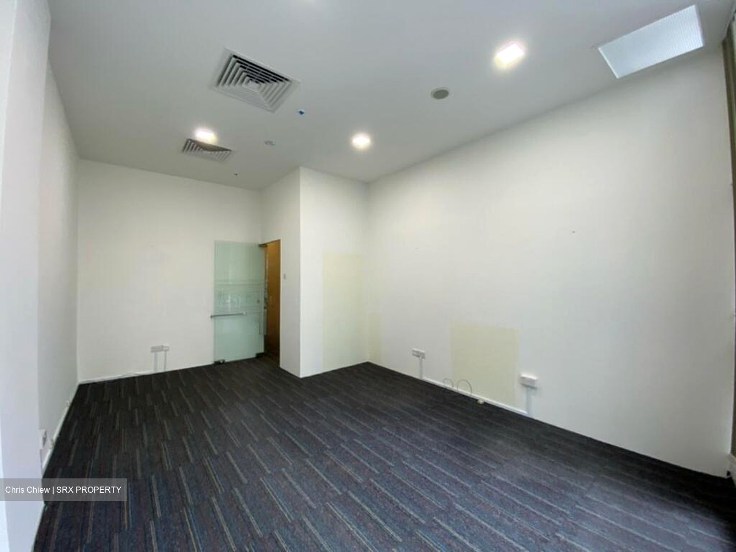 Sbf Center (D1), Office #524783251